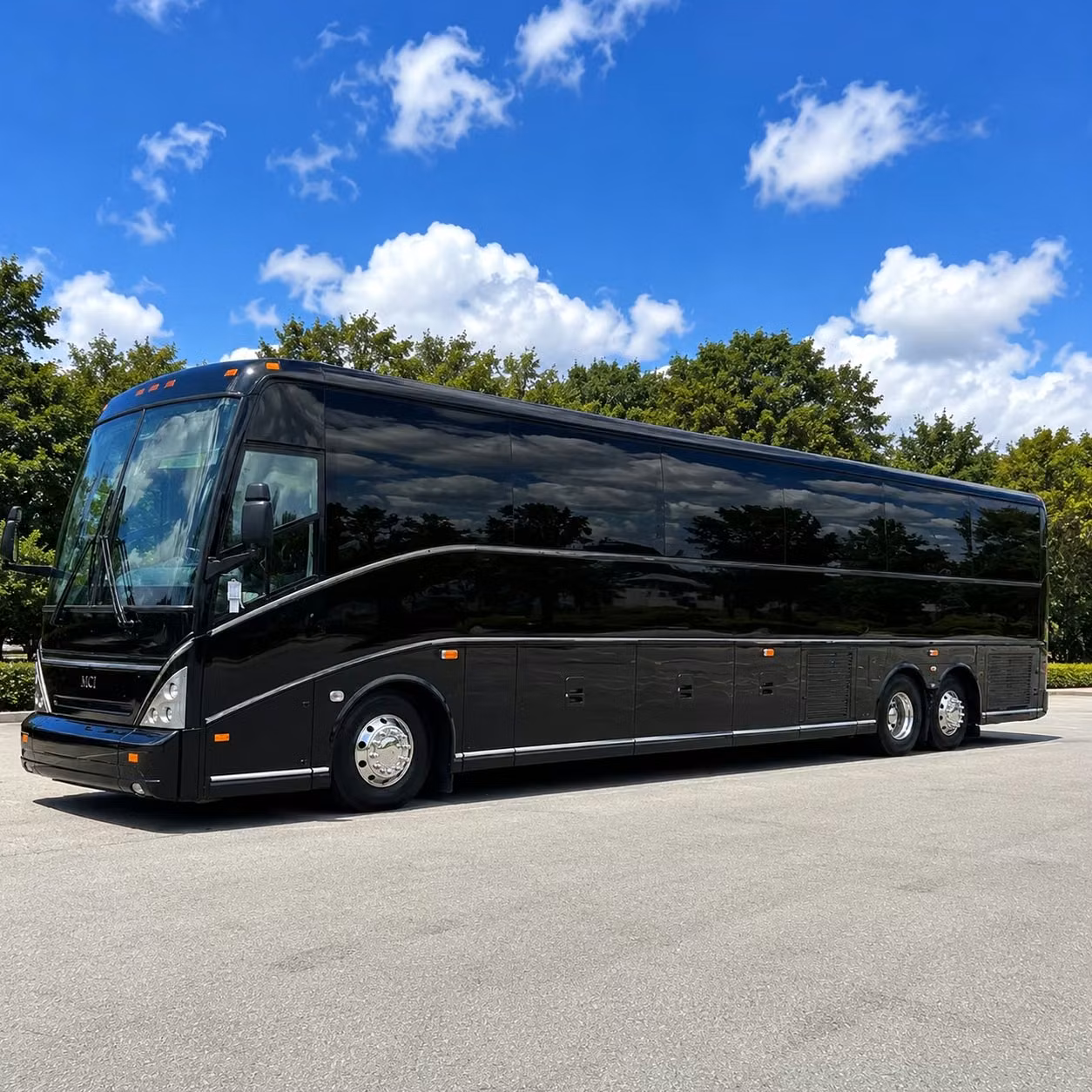 airport shuttle bus rentals for corporate groups flying through ont and lax